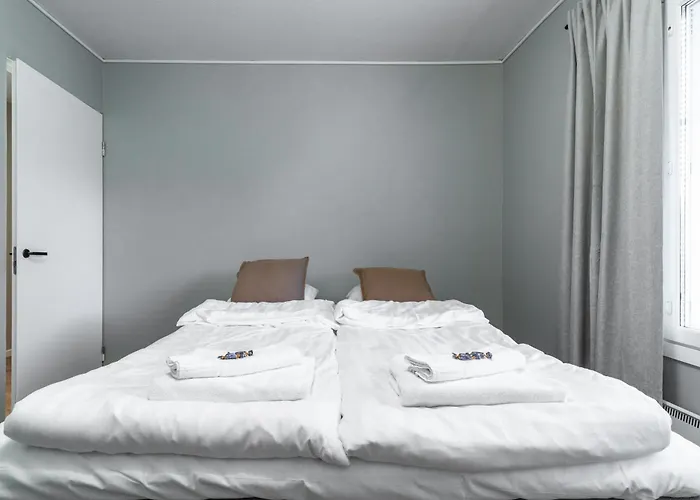 Santa's Star I Near Scv